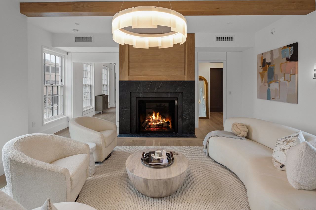 42 42 Forest Street unit: Loft A - Photo 6 of 23