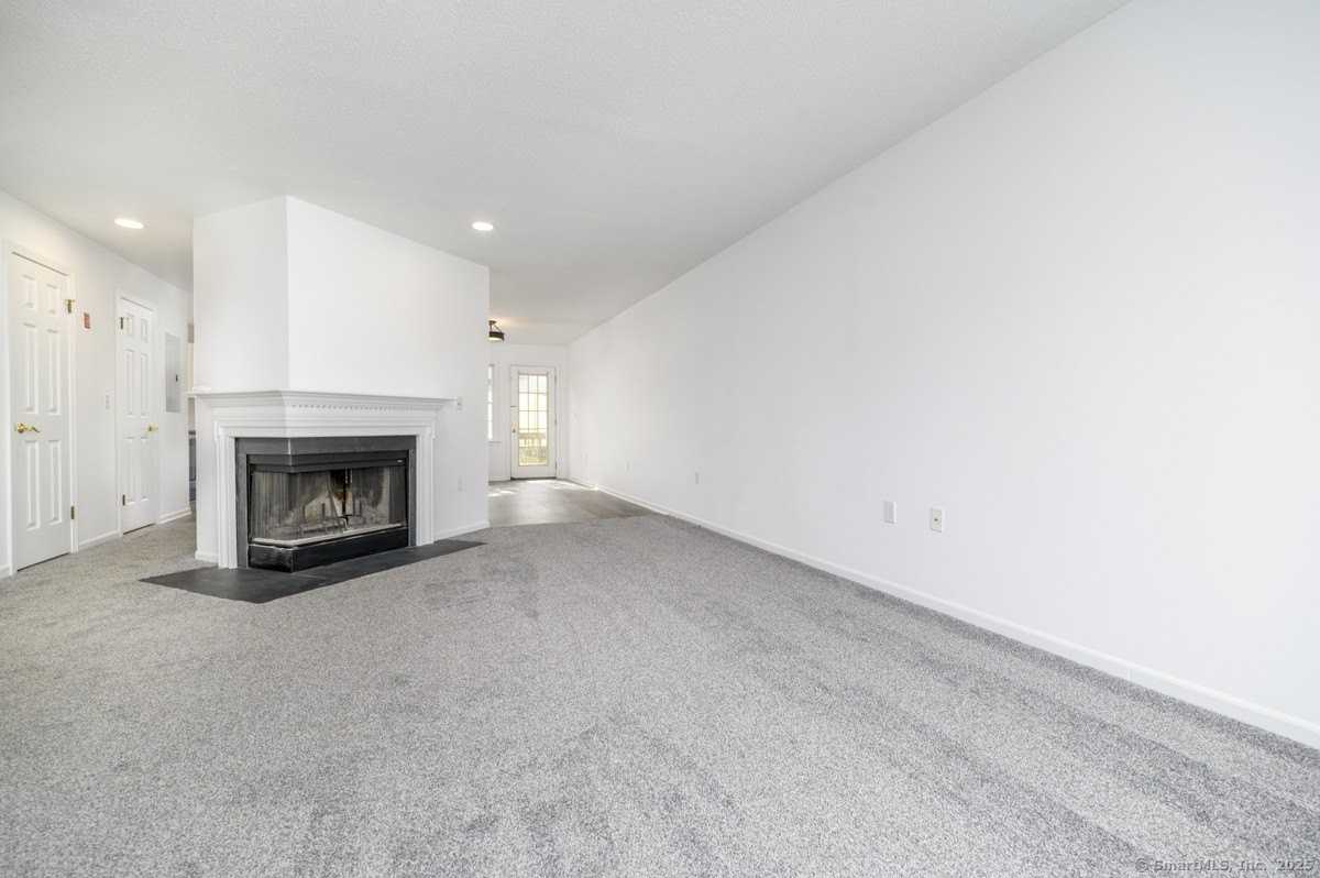 150 Prospect St Apt 24 #24 - Photo 3 of 22