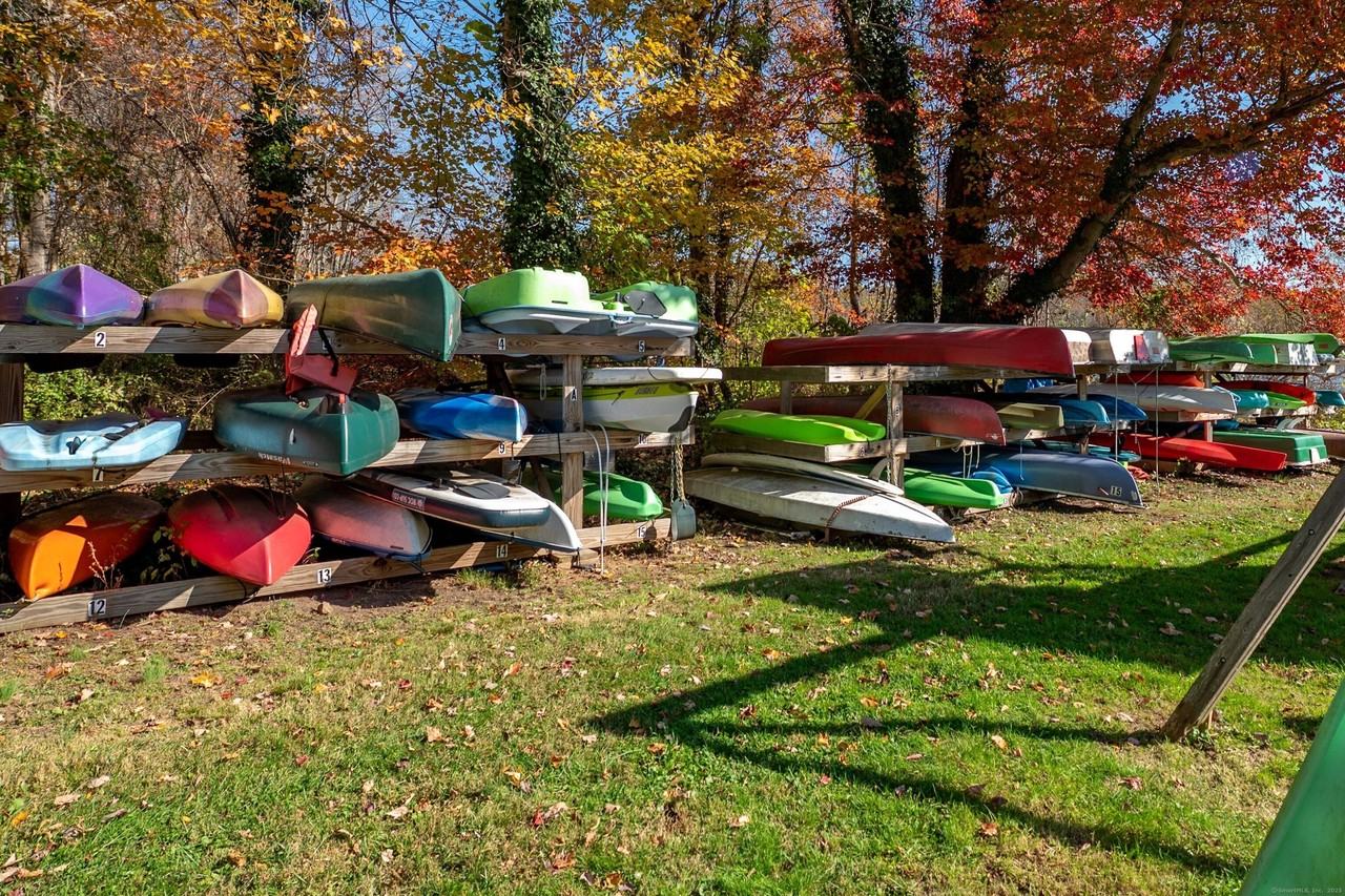 21 Edge Hill Rd - Photo 4 of 40