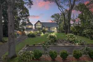 featured image of 52 Shorehaven Rd