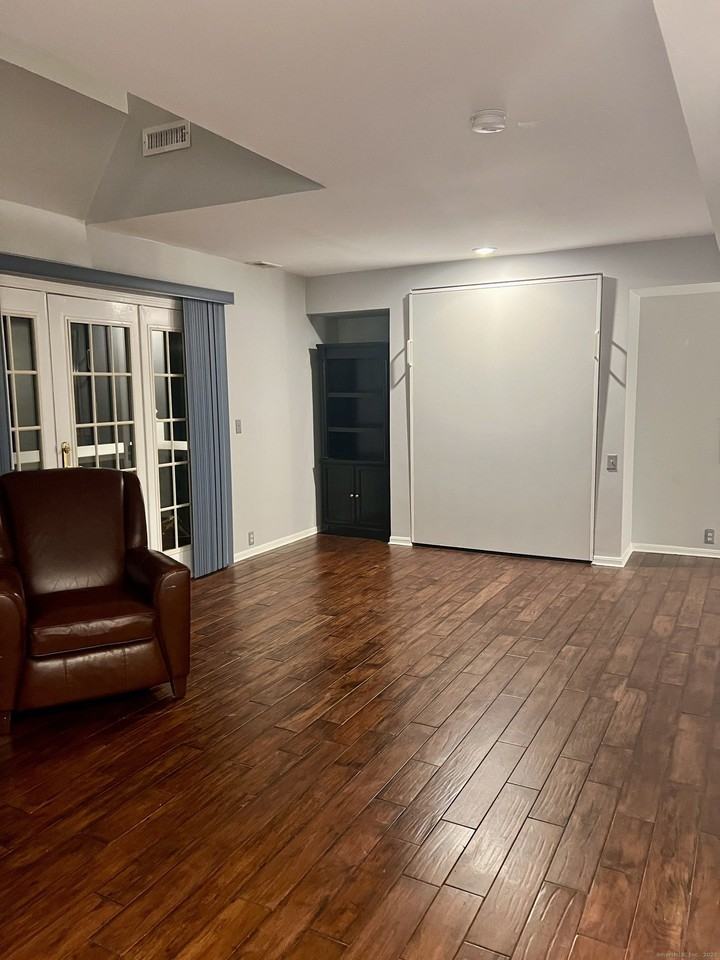 523 Old Pond Ln Unit 523 #523 - Photo 5 of 25