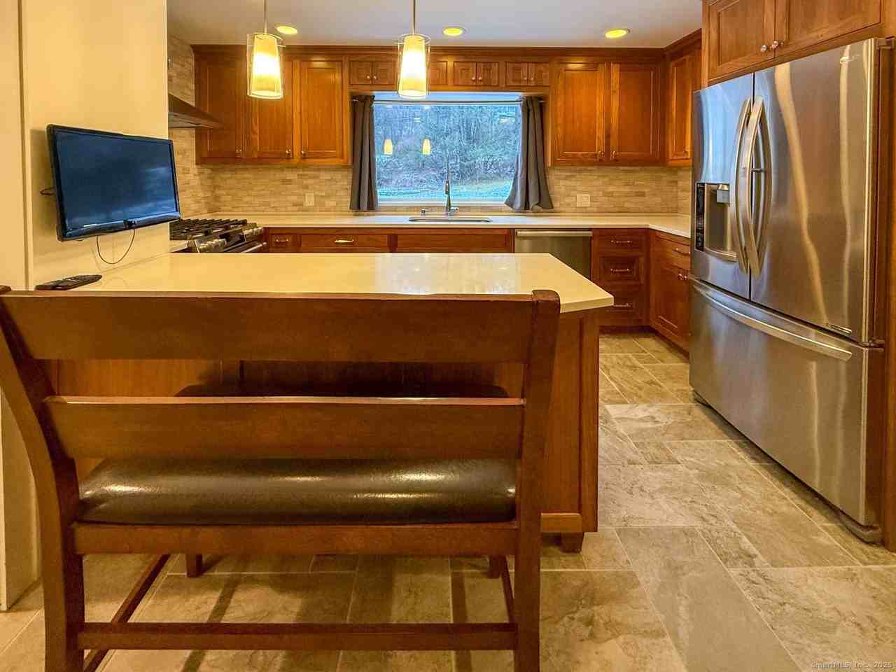 2 Maple Ln - Photo 4 of 35