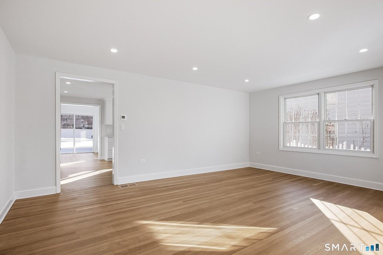 10 Greenwood Ave - Photo 3 of 36