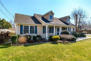 featured image of 217 Highlawn Rd