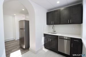 featured image of 156 Garfield Ave Apt 6 #6