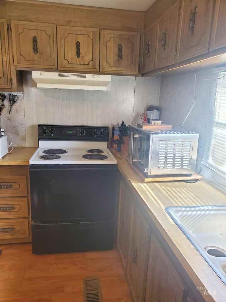 198 Southhills Rd Spc 9 #9 - Photo 2 of 13