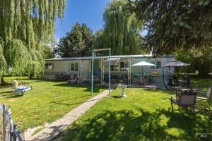 featured image of 1200 Artesian Rd