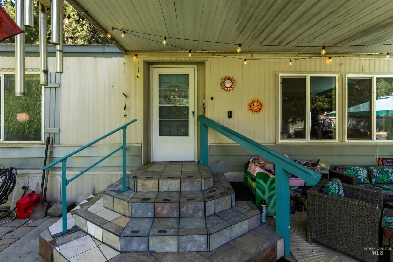 1200 Artesian Rd - Photo 5 of 25