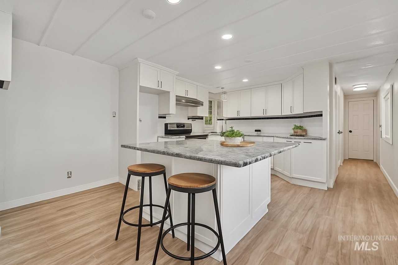 5015 E Ustick Rd Trlr 181 #181 - Photo 7 of 28