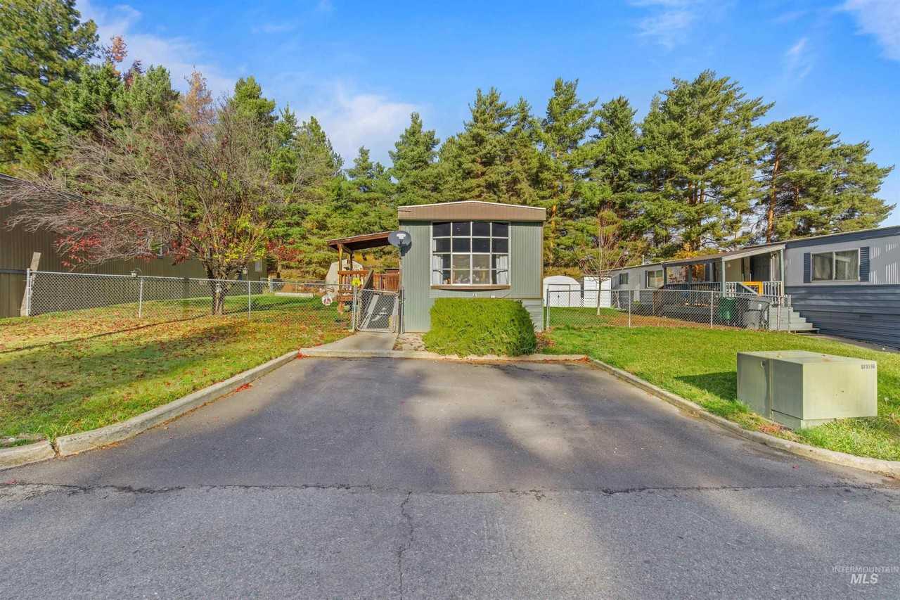 605 N Almon St Spc 10 #10 - Photo 2 of 22