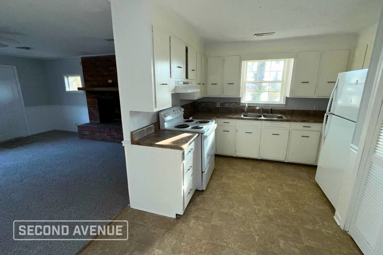 120 Hayes Rd - Photo 3 of 11