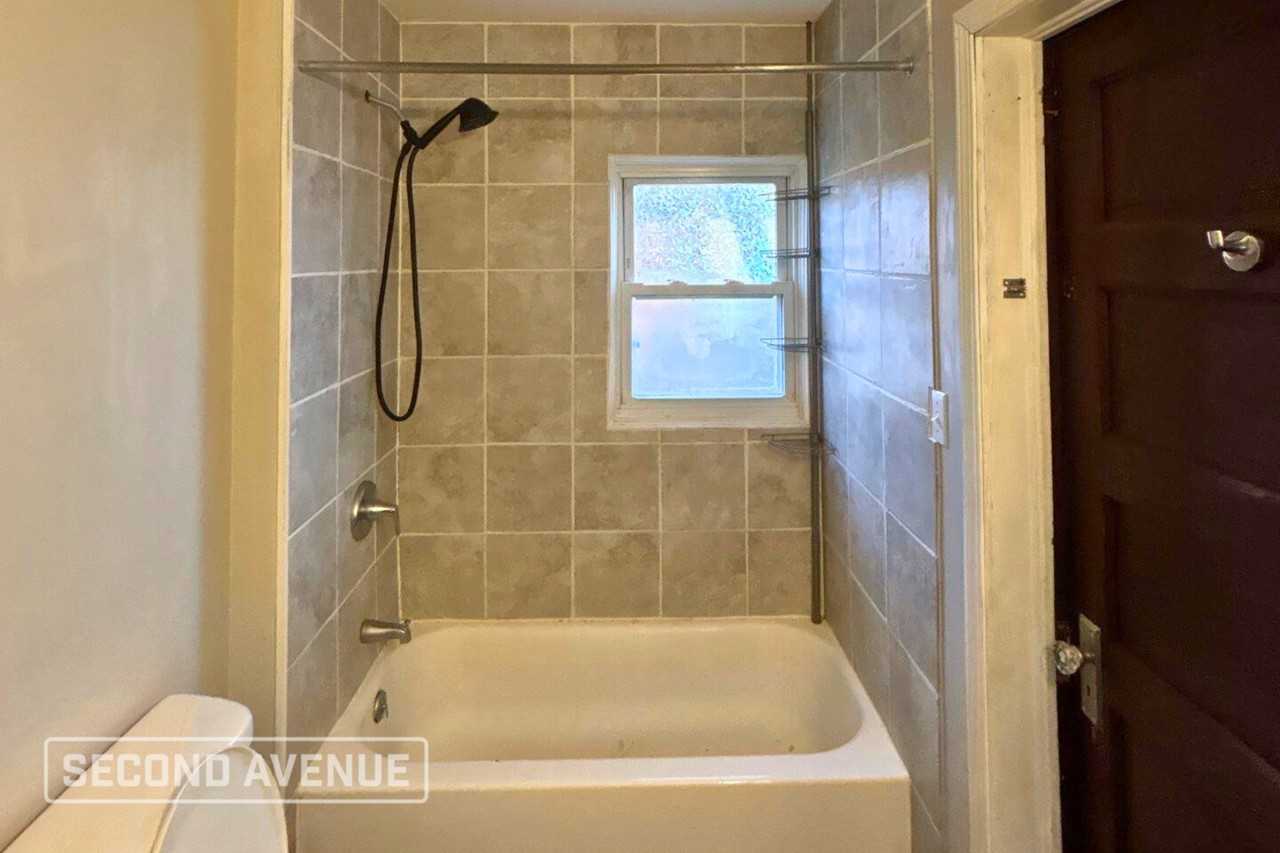 154 W Lebanon St - Photo 5 of 11