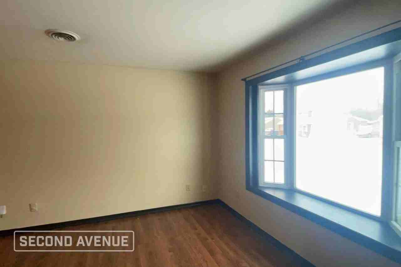 706 W Berkeley Ave - Photo 3 of 15
