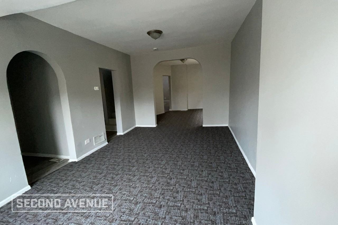 6543 S Claremont Ave - Photo 2 of 13