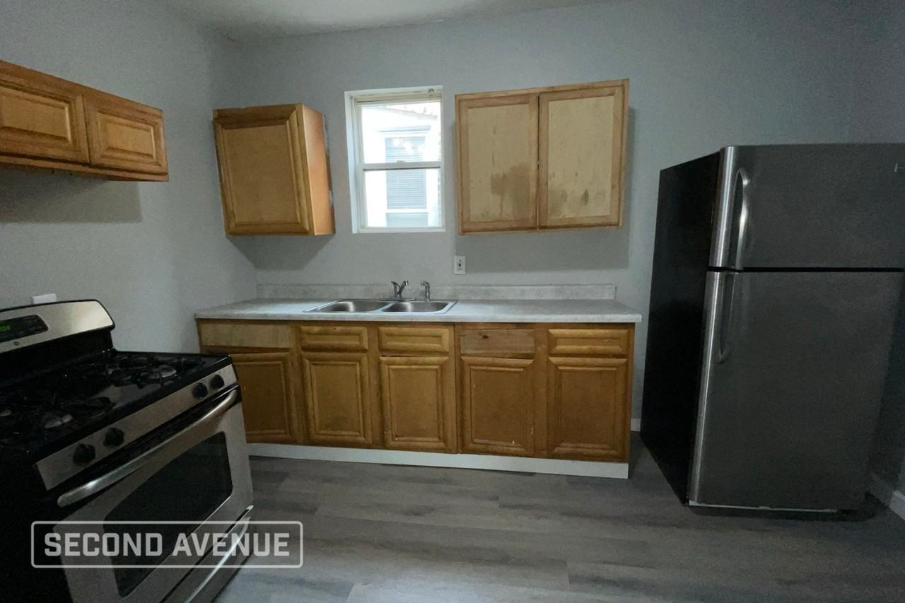 6543 S Claremont Ave - Photo 6 of 13