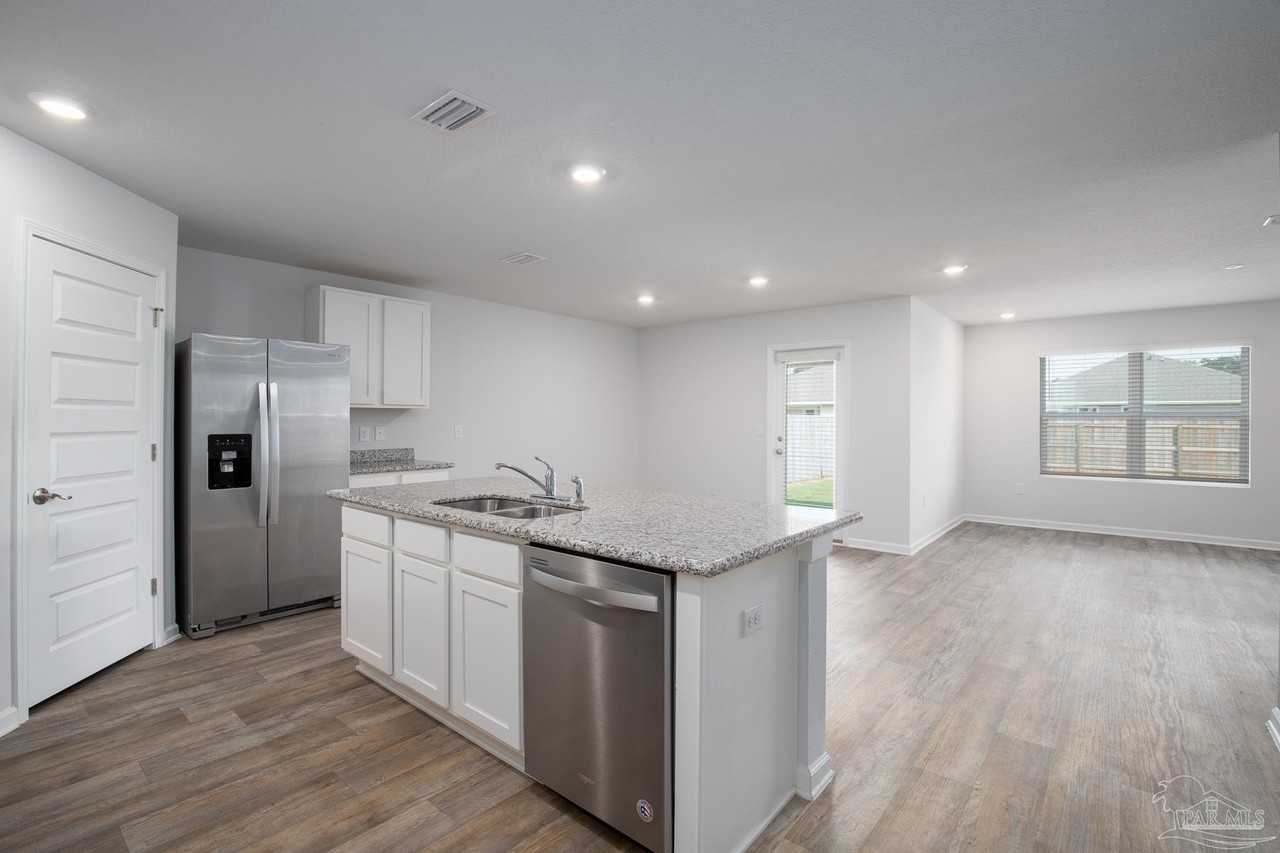 5540 Lancelot Trl - Photo 4 of 15