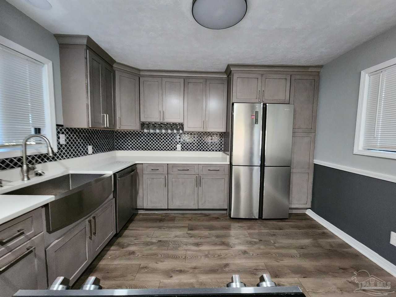 5140 Choctaw Ave - Photo 2 of 25