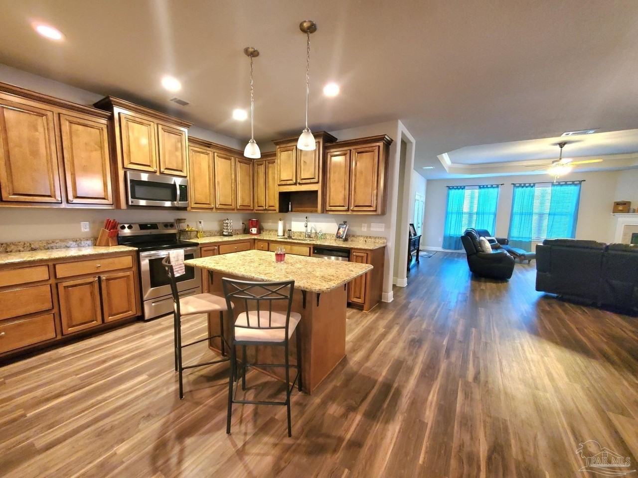 820 Oak Aly - Photo 2 of 19