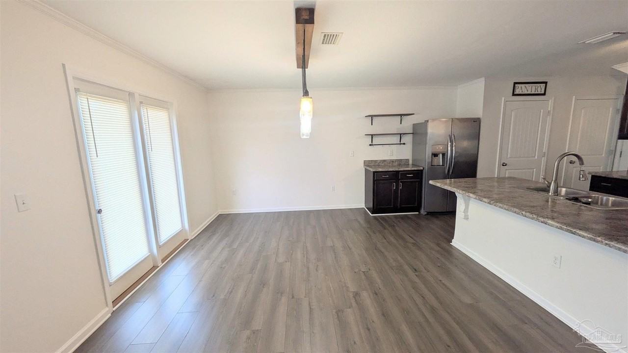 5881 Little Leaf Ct - Photo 7 of 39