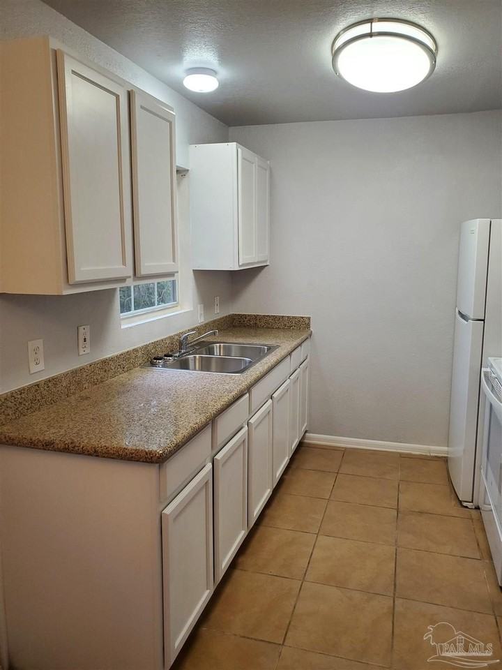 6448 Gaynell Ave - Photo 2 of 10