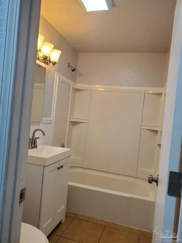 6448 Gaynell Ave - Photo 4 of 10