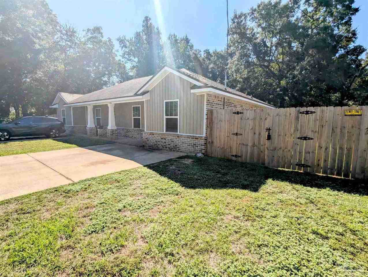 1603 Blackwell Ln Apt B #B - Photo 2 of 26