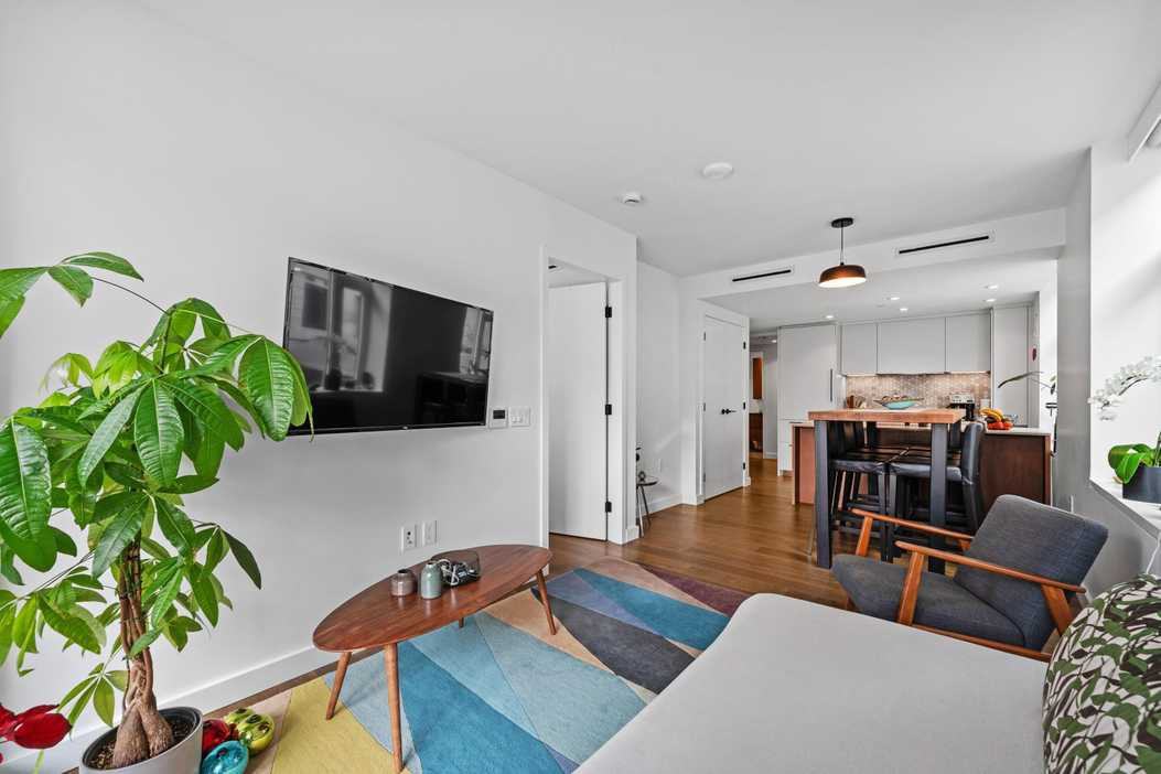 Davie St - Photo 6 of 8