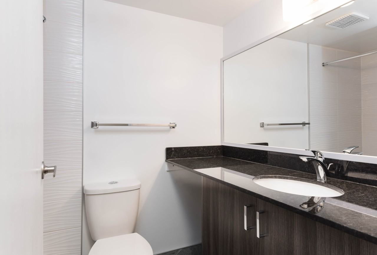 Ekota Manor - Photo 7 of 8