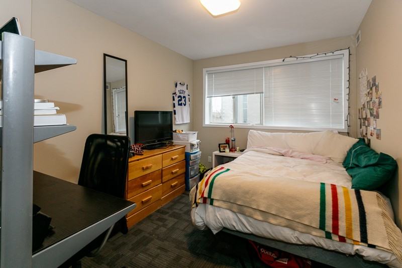 122 Sydenham Street - Photo 2 of 16