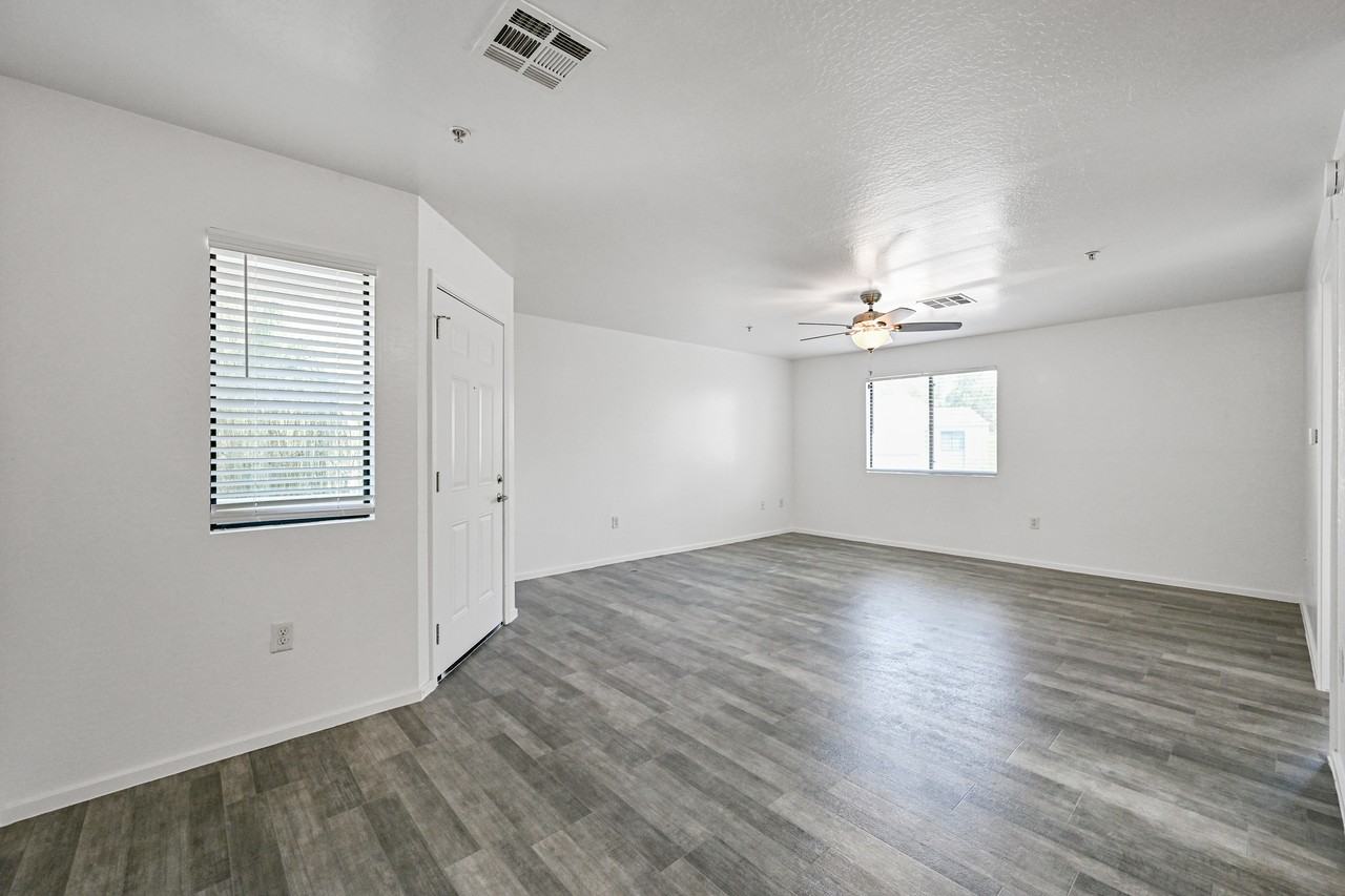 3065 North 67th Avenue #236 - Photo 4 of 25