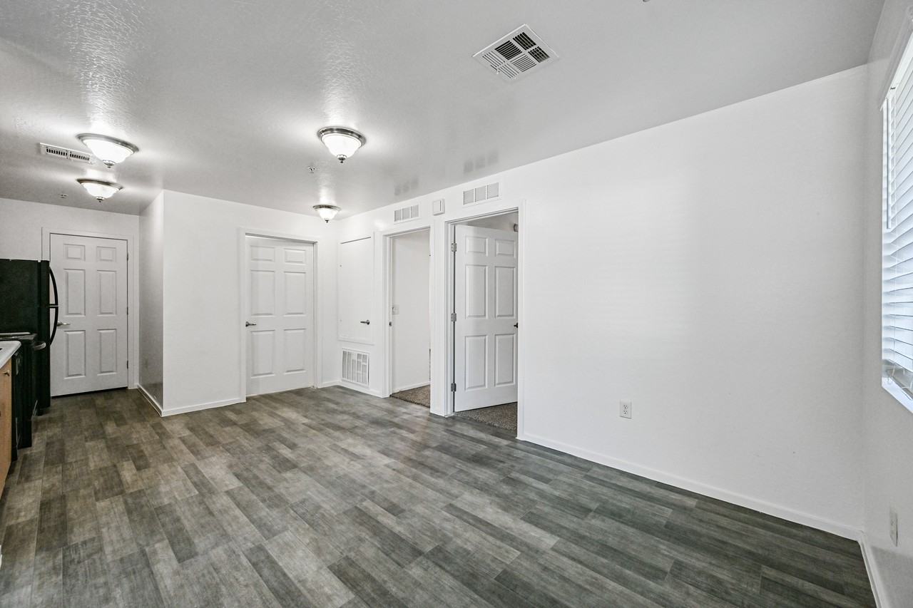 3065 North 67th Avenue #236 - Photo 7 of 25