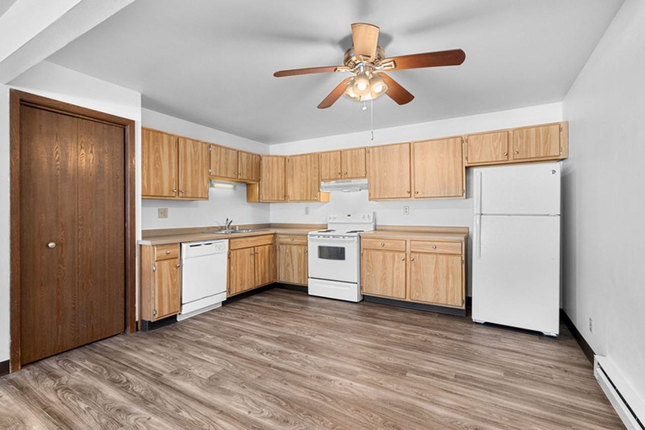 Woodfield Circle - Photo 4 of 50