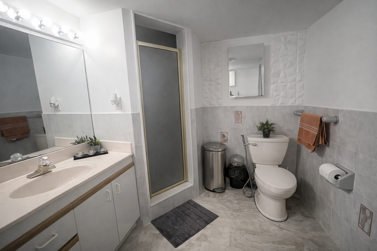 Queen Frederica Dr & Bloor St - Photo 7 of 7