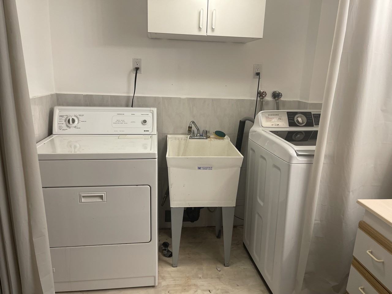 Queen Frederica Dr & Bloor St - Photo 5 of 7