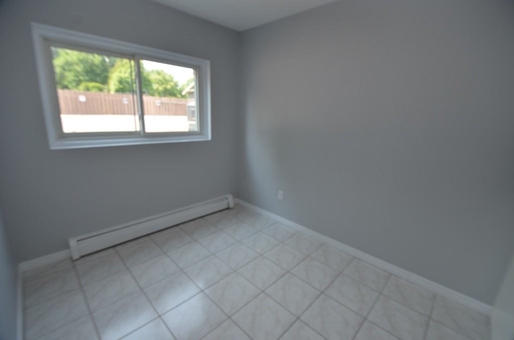 567 Ontario Street #3 - Photo 7 of 14