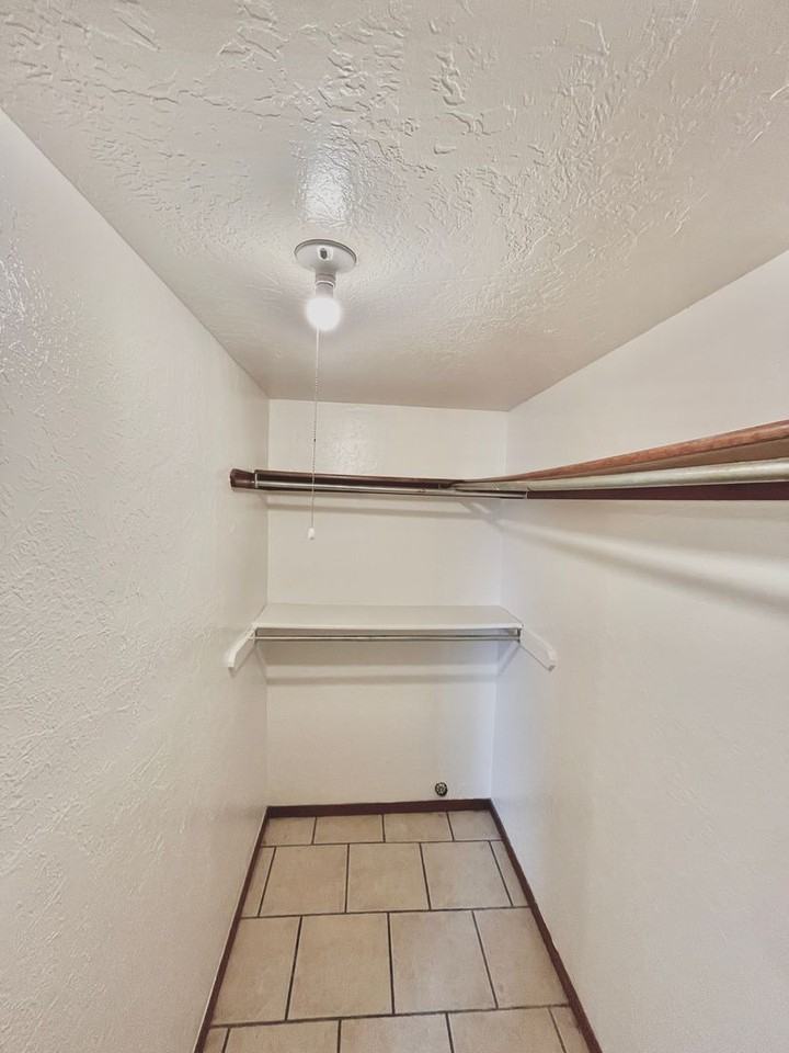1901 E Lindsey - Photo 7 of 50