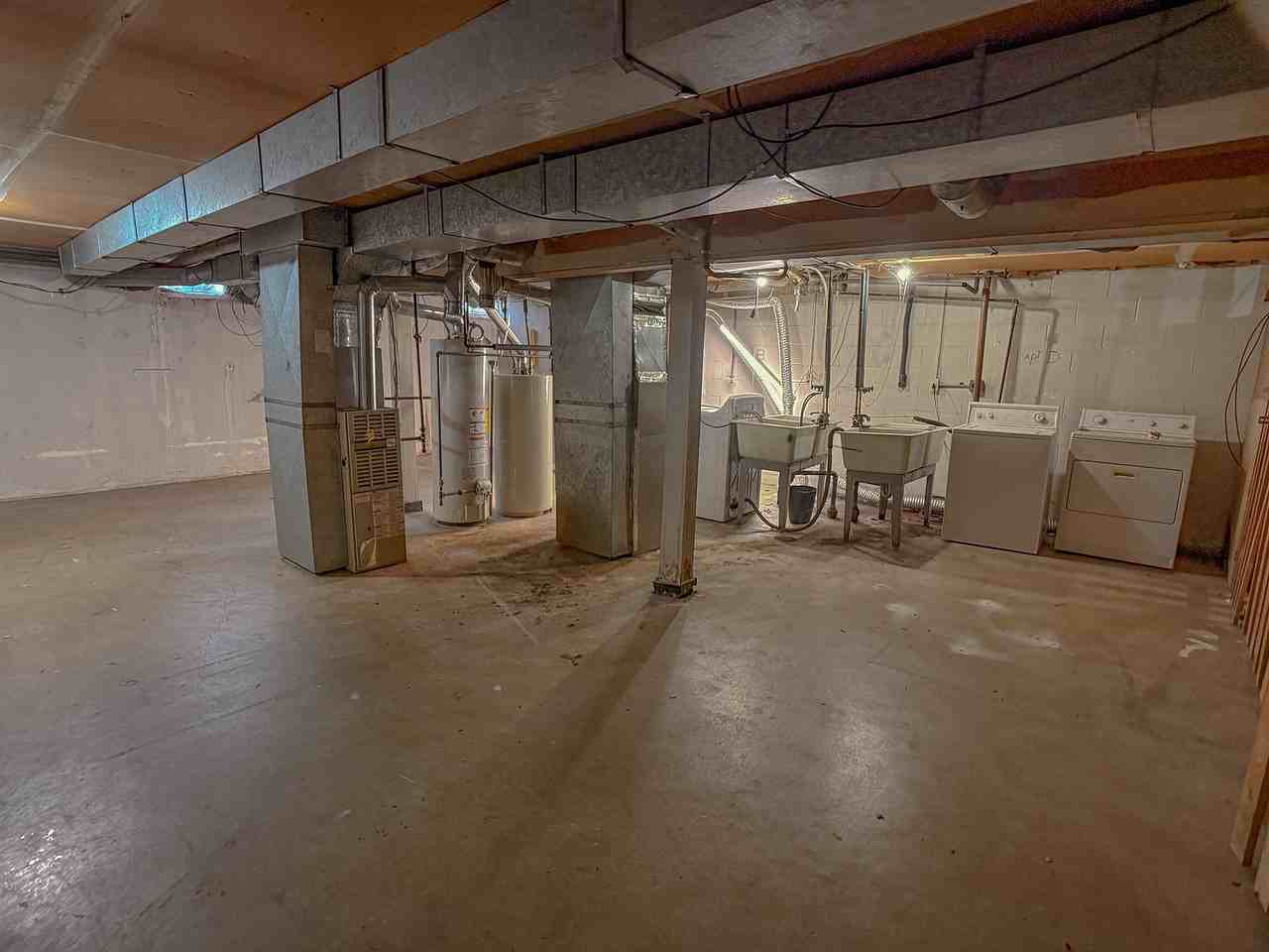 Waverly Flatz - Photo 4 of 50