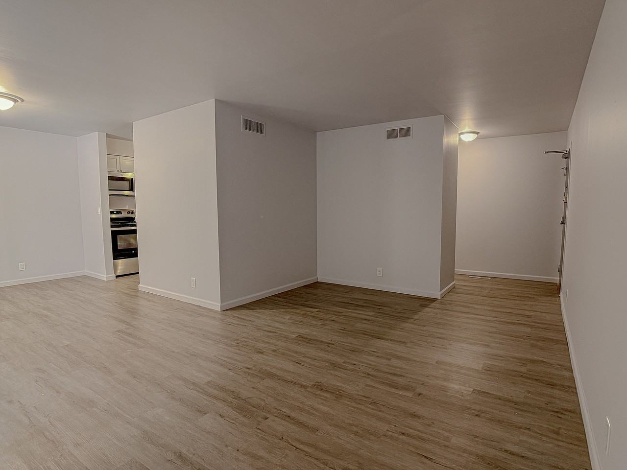 Waverly Flatz - Photo 5 of 50