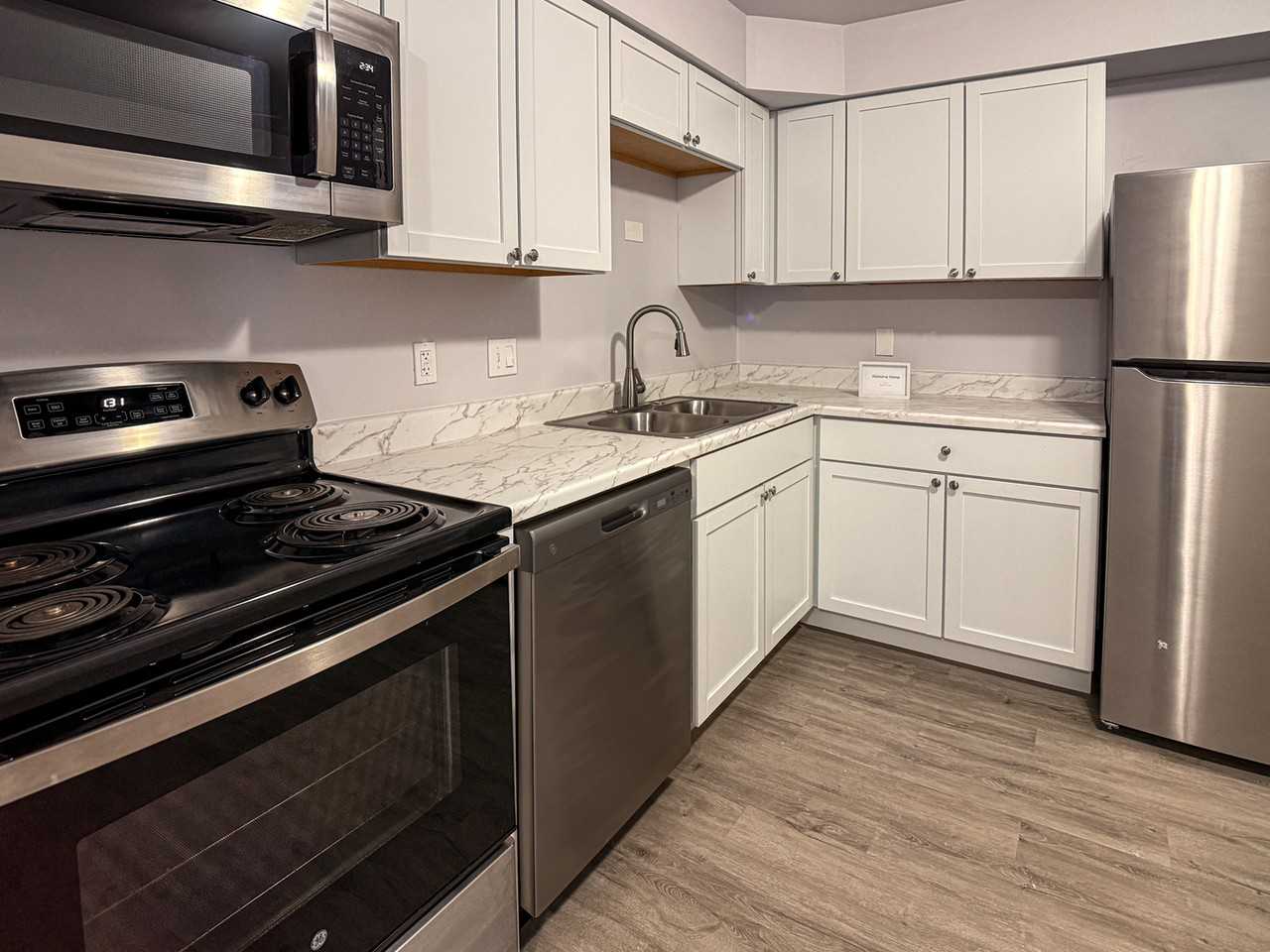 Waverly Flatz - Photo 4 of 55