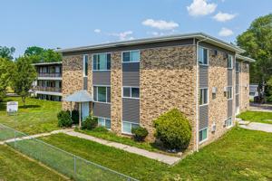 featured image of 2222 W Holmes Rd