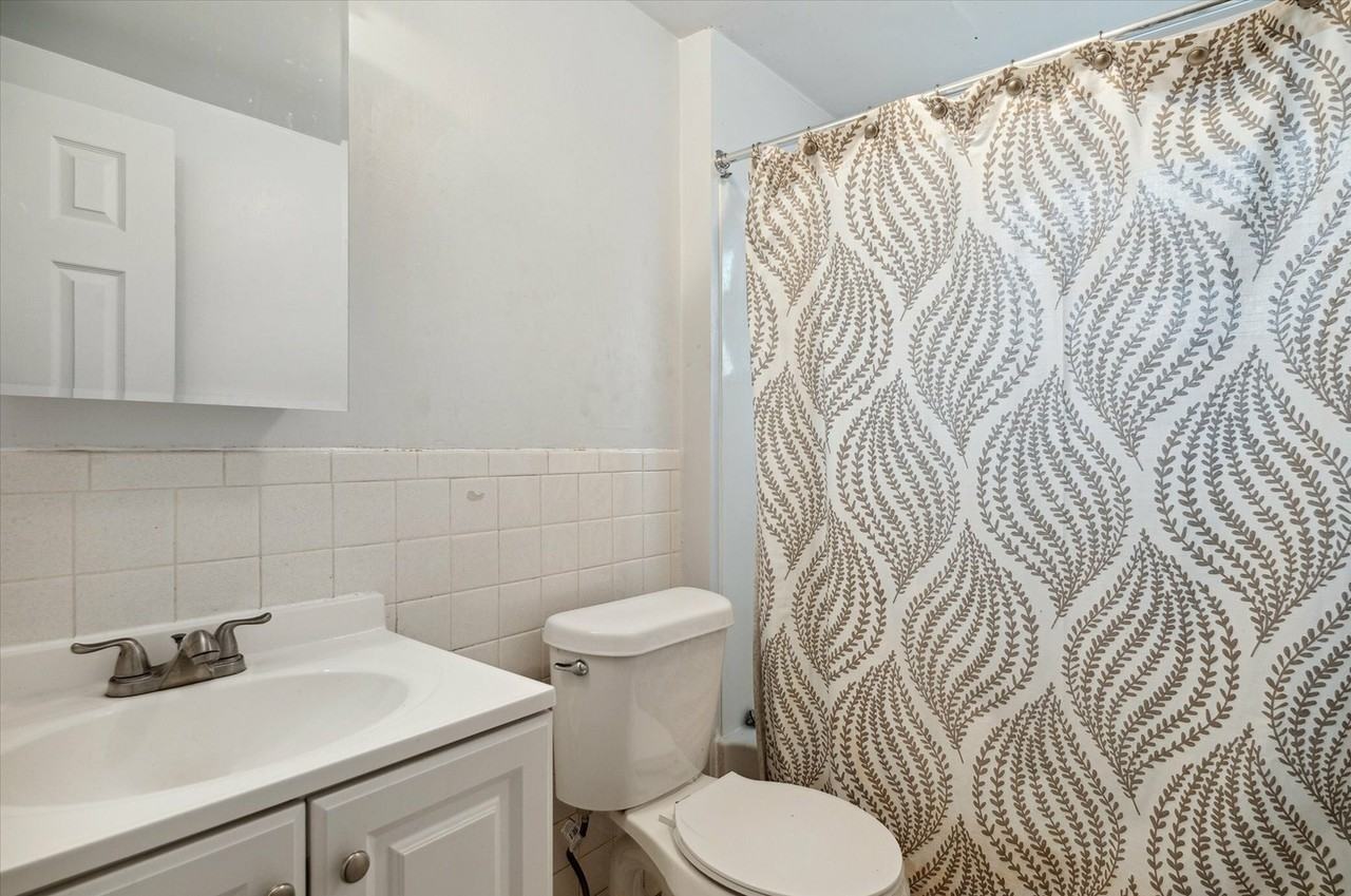 Walnut Flatz - Photo 3 of 10