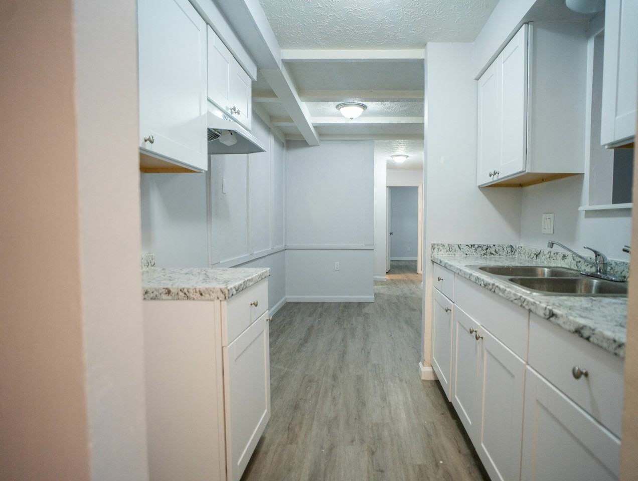 Chestnut Flatz - Photo 3 of 11