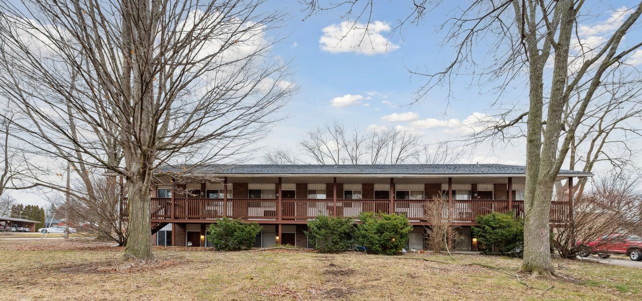 Hiland Flatz - Photo 2 of 9