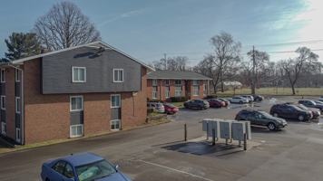 featured image of 1401 E Kalamazoo St