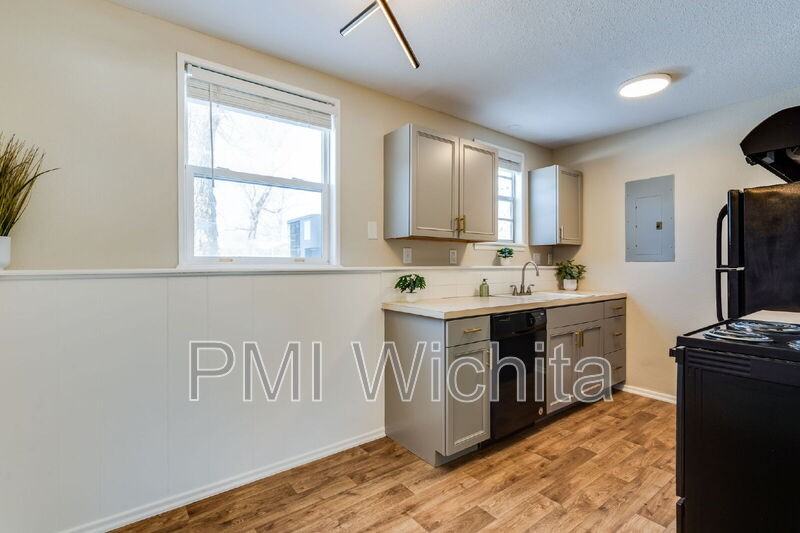 713 N Dougherty Ave - Photo 6 of 12