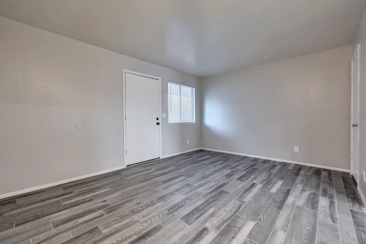 1 and 2 bedroom apartments with private storage included - Photo 6 of 34