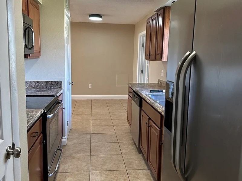 1117 Princewood Dr - Photo 4 of 23