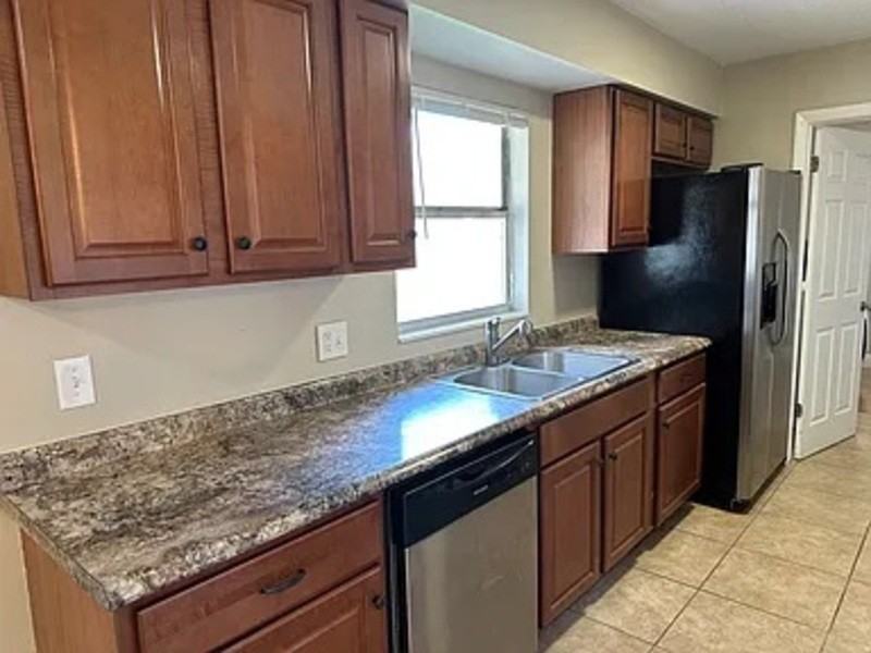 1117 Princewood Dr - Photo 6 of 23