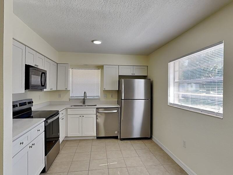 465 Oak Dr - Photo 2 of 22