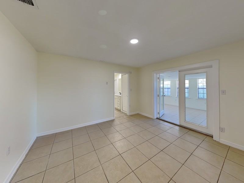 465 Oak Dr - Photo 4 of 22